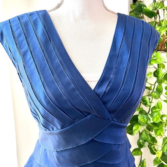 Adrianna Papell Blue Shimmer Layered Taffeta Shutter Pleated Evening Dress -Sz 8 - Picture 2 of 9
